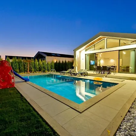 Odella 2 - Luxury For 6 In Zorlar, Seydikemer *